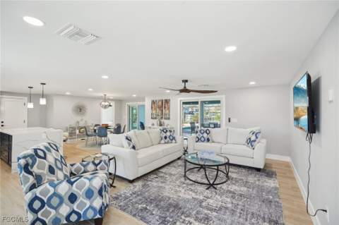 301 Seminole Way, Fort Myers Beach FL - photo 7 of 43