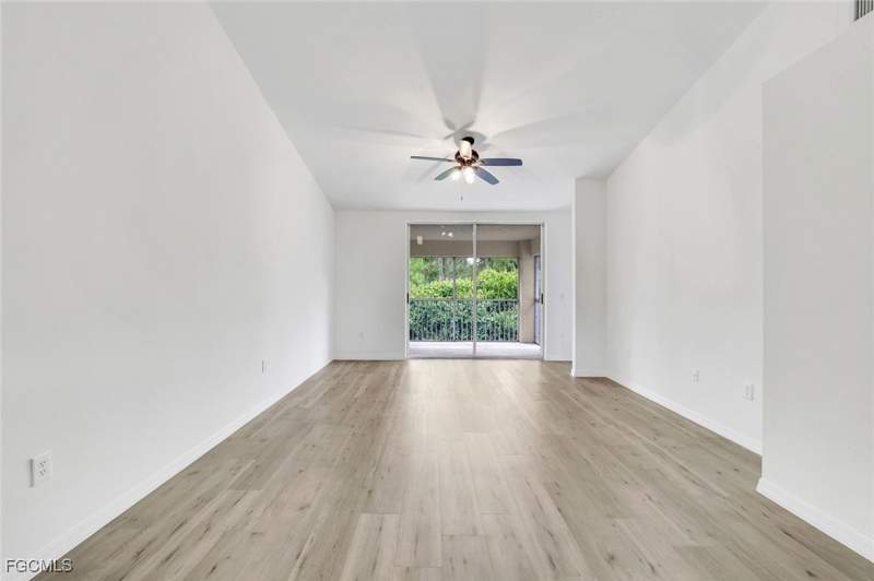2 bedroom Condominium at 6635 Huntington Lakes Cir 202, Huntington Lakes, Naples — photo 2