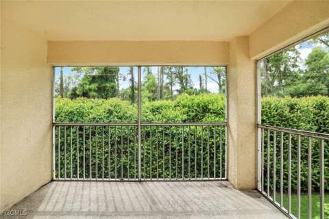 6635 Huntington Lakes Cir 202, Naples FL - photo 21 of 34