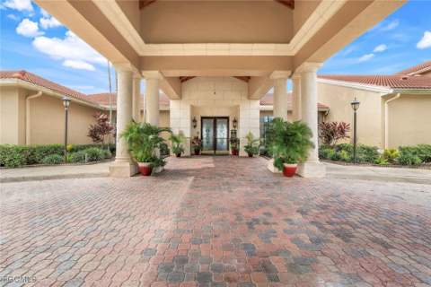 6635 Huntington Lakes Cir 202, Naples FL - photo 23 of 34