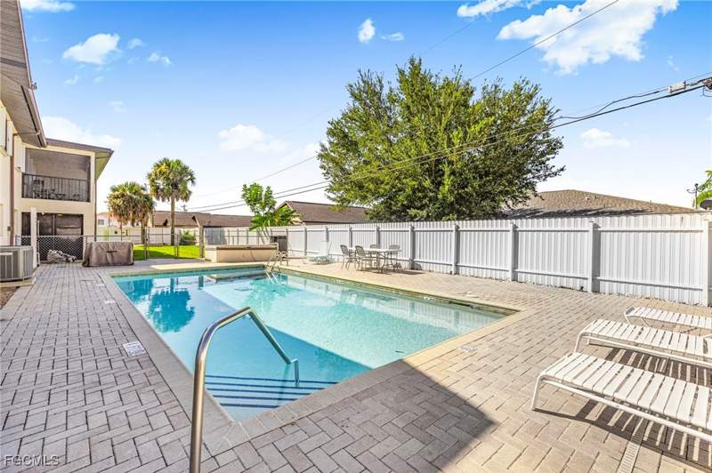 2 bedroom Condominium at 3720 SE 10th Ave 102, Compass Rose Condo, Cape Coral — photo 3