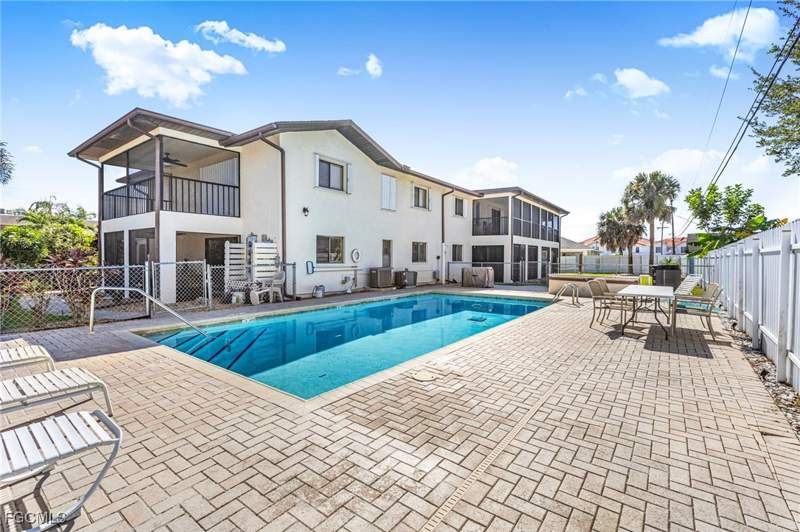 2 bedroom Condominium at 3720 SE 10th Ave 102, Compass Rose Condo, Cape Coral — photo 4