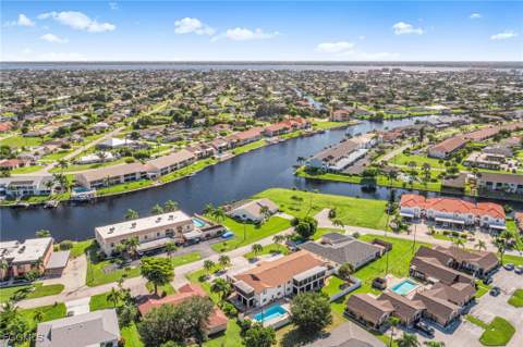 3720 SE 10th Ave 102, Cape Coral FL - photo 6 of 37