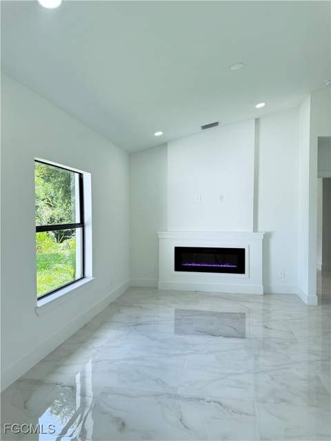 817 Coffield Ave, Lehigh Acres FL - photo 11 of 24