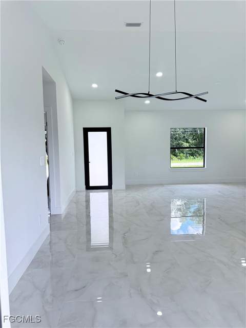 817 Coffield Ave, Lehigh Acres FL - photo 12 of 24