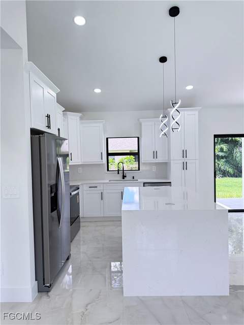 817 Coffield Ave, Lehigh Acres FL - photo 8 of 24