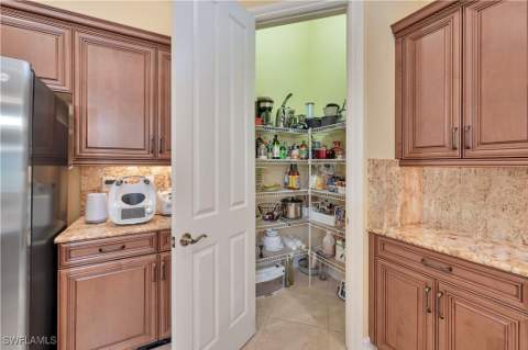 15903 Secoya Reserve Cir, Naples FL - photo 14 of 34