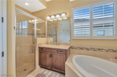 15903 Secoya Reserve Cir, Naples FL - photo 24 of 34
