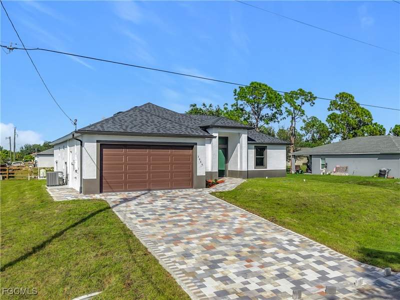 3 bedroom SingleFamilyResidence at 3026 36th St SW, Lehigh Acres, Lehigh Acres — photo 2