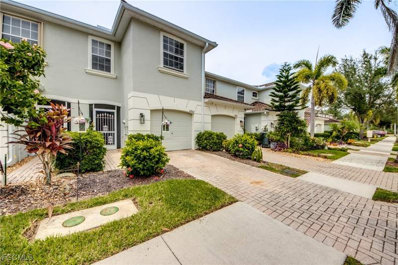 3 bedroom Townhouse at 8668 Athena Ct, Olympia Pointe, Lehigh Acres — photo 2