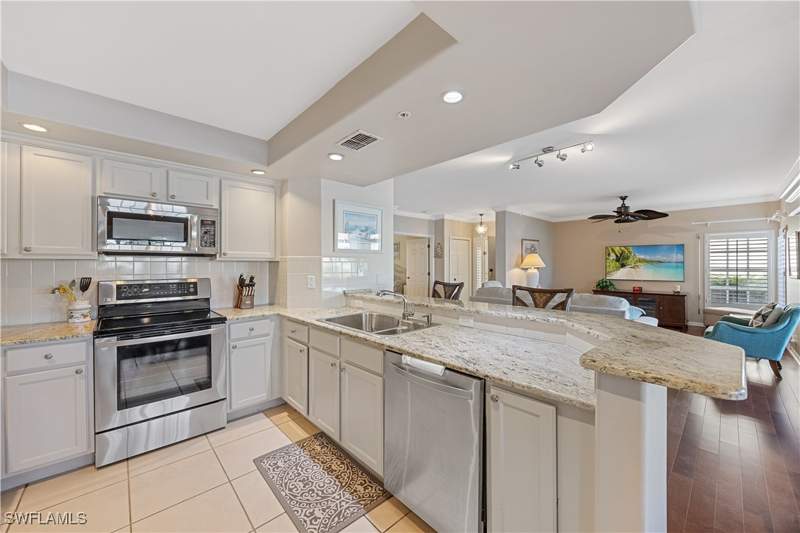 2 bedroom Condominium at 13936 Southampton Dr 3901, Wedgewood Fountain, Bonita Springs — photo 5