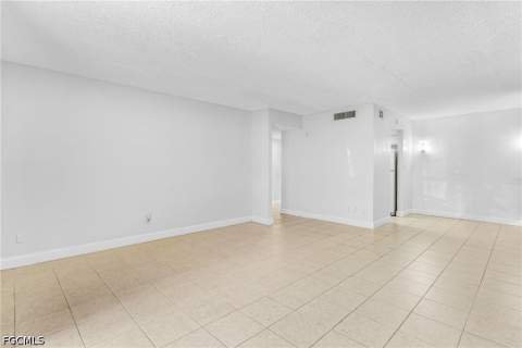 2366 E Mall Dr 119, Fort Myers FL - photo 10 of 15