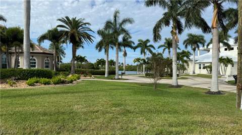 2824 SW 42nd Ln, Cape Coral FL - photo 13 of 17