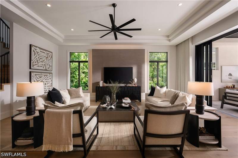 4 bedroom SingleFamilyResidence at 6642 Palisades Ave, Palisades, Naples — photo 2