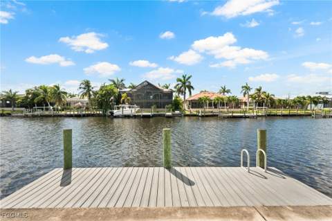 2532 SW 26th Pl, Cape Coral FL - photo 6 of 37