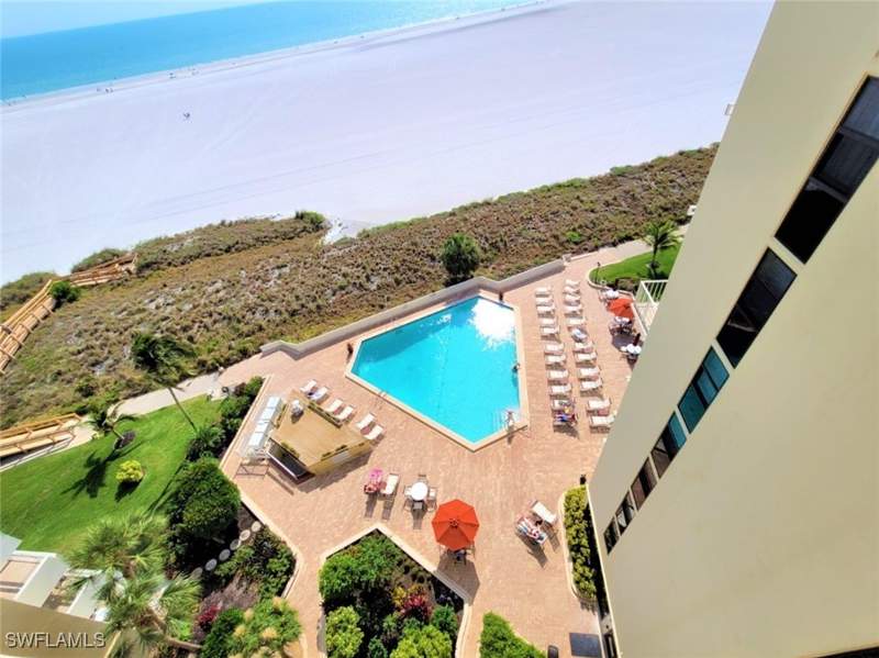 1 bedroom Condominium at 180 Seaview Ct 901, Tradewinds Apts Of Marco Island, Marco Island — photo 4