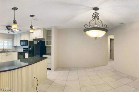 11617 Quail Run Dr, Fort Myers FL - photo 11 of 47