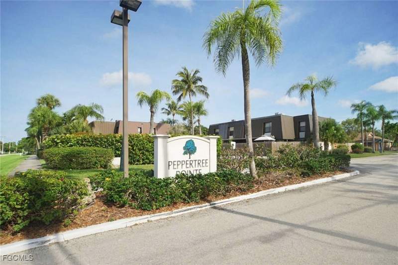 3 bedroom Attached at 11617 Quail Run Dr, Flamingo Village, Fort Myers — photo 3