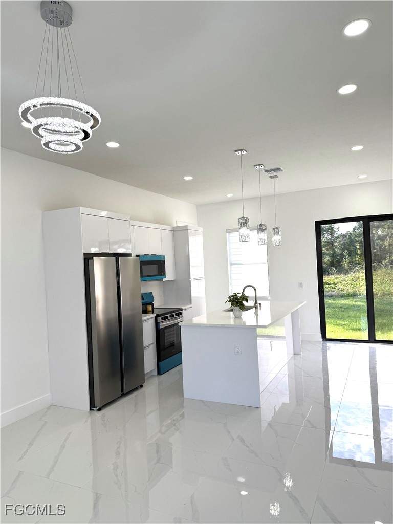 3 bedroom SingleFamilyResidence at 902 Wabasso Ct, Lehigh Acres, Lehigh Acres — photo 2