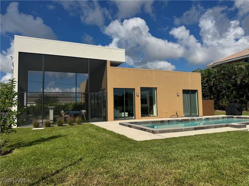 2 bedroom SingleFamilyResidence at 3923 SW 13th Ave, Cape Coral, Cape Coral — photo 2