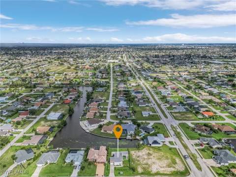 3923 SW 13th Ave, Cape Coral FL - photo 6 of 9