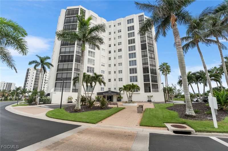 3 bedroom Condominium at 4198 Bay Beach Ln 126, Waterside At Bay Beach, Fort Myers Beach — photo 1