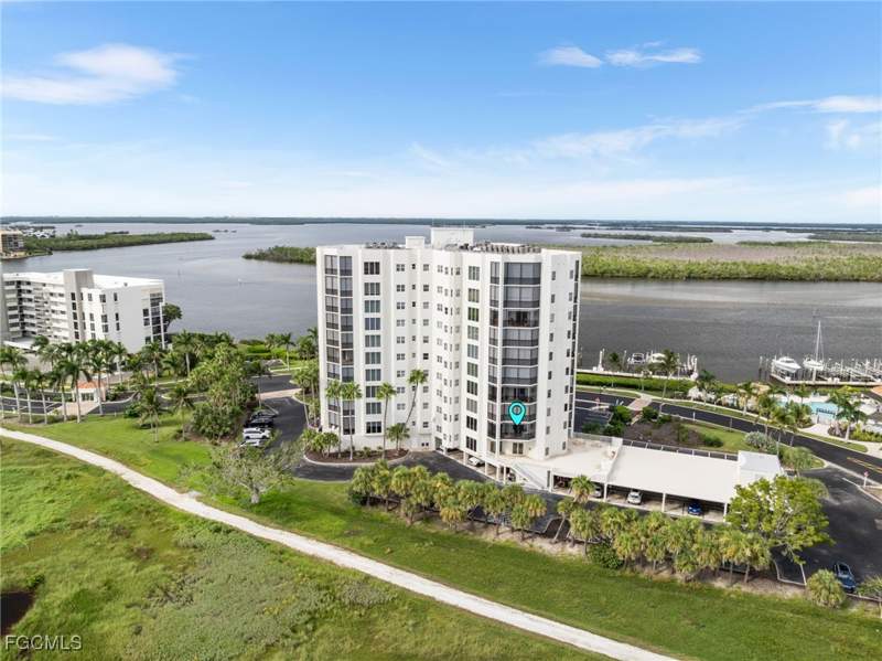 3 bedroom Condominium at 4198 Bay Beach Ln 126, Waterside At Bay Beach, Fort Myers Beach — photo 2
