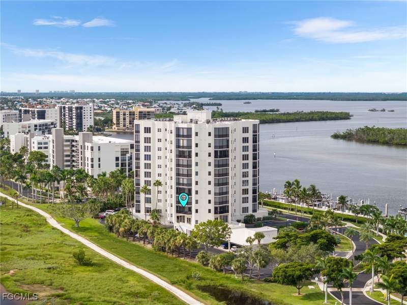 3 bedroom Condominium at 4198 Bay Beach Ln 126, Waterside At Bay Beach, Fort Myers Beach — photo 4