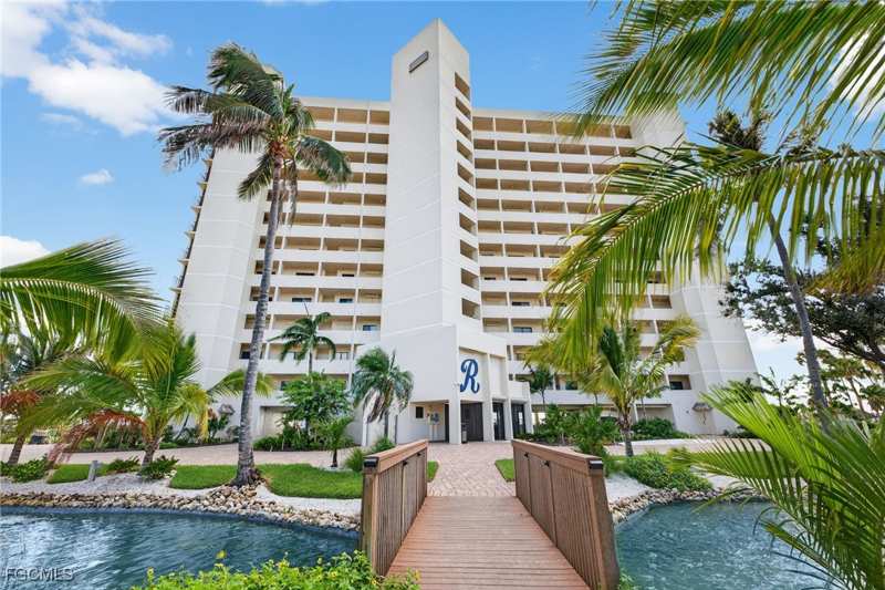 2 bedroom Condominium at 7500 Estero Blvd 706, Riviera Club, Fort Myers Beach — photo 1