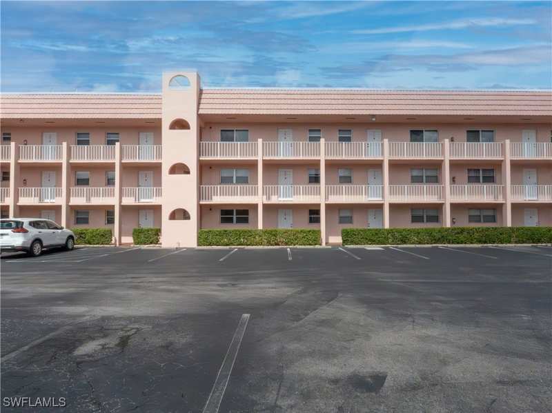 2 bedroom Condominium at 180 Turtle Lake Ct 209, Turtle Lake Golf Colony, Naples — photo 1