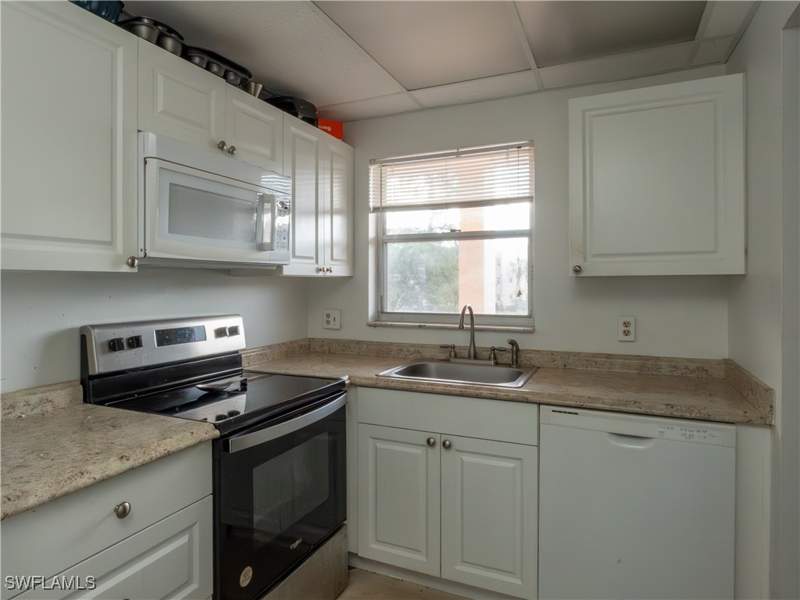 2 bedroom Condominium at 180 Turtle Lake Ct 209, Turtle Lake Golf Colony, Naples — photo 5