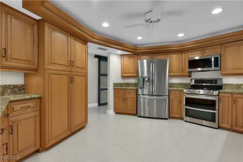 491 Cypress Way E, Naples FL - photo 7 of 42