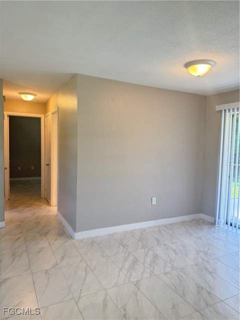 4976 Howard St, Fort Myers FL - photo 10 of 19