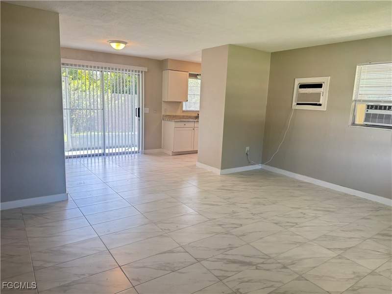 2 bedroom SingleFamilyResidence at 4976 Howard St, Sunny Acres Estates Subd, Fort Myers — photo 4
