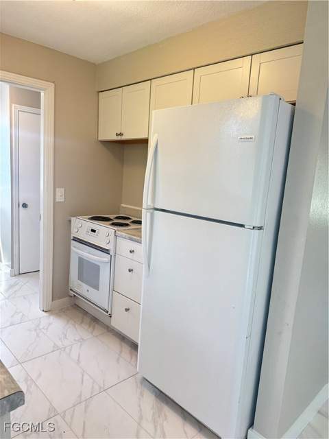 4976 Howard St, Fort Myers FL - photo 8 of 19