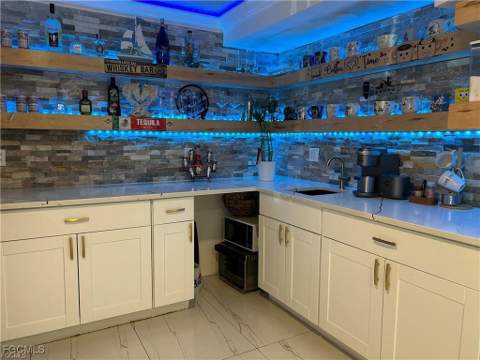 187 Louise St, Fort Myers FL - photo 6 of 10
