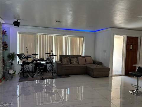 187 Louise St, Fort Myers FL - photo 8 of 10