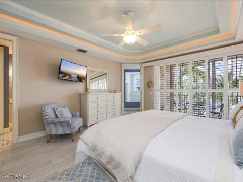 9566 Gulf Shore Dr 102, Naples FL - photo 10 of 34