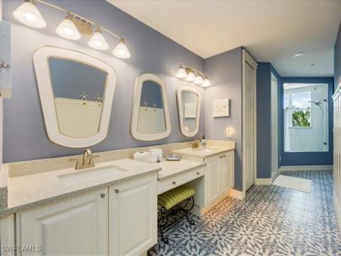 9566 Gulf Shore Dr 102, Naples FL - photo 11 of 34