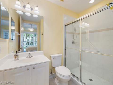9566 Gulf Shore Dr 102, Naples FL - photo 14 of 34