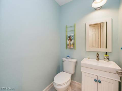 9566 Gulf Shore Dr 102, Naples FL - photo 16 of 34