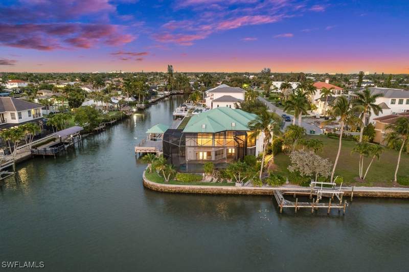 4 bedroom SingleFamilyResidence at 371 Bayside Ave, Conners, Naples — photo 5