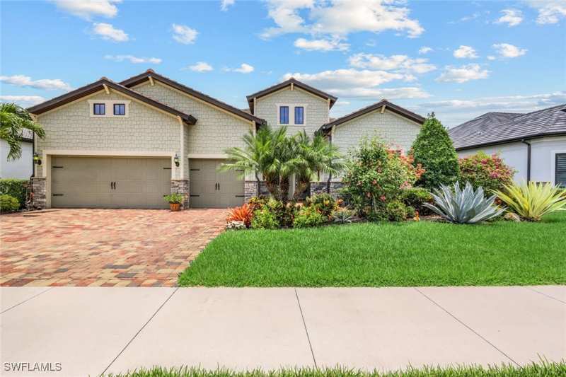 3 bedroom SingleFamilyResidence at 9335 Surfbird Ct, Greyhawk At Golf Club Of The Everglades, Naples — photo 1