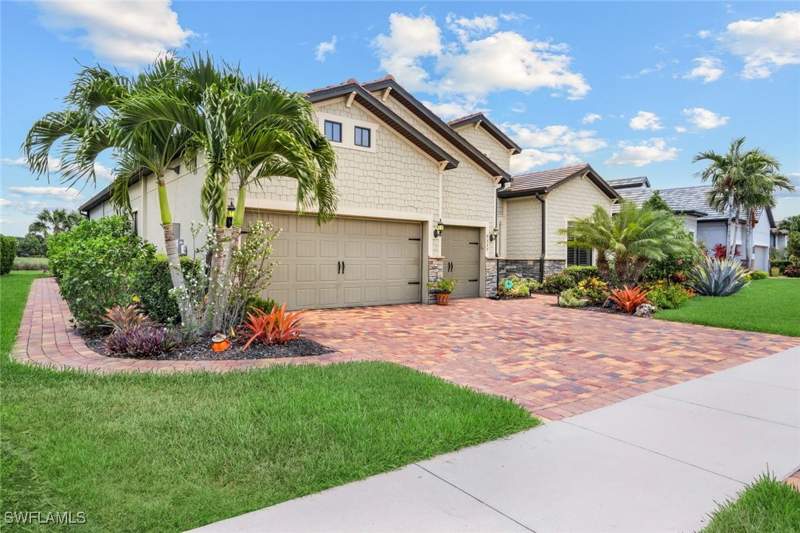 3 bedroom SingleFamilyResidence at 9335 Surfbird Ct, Greyhawk At Golf Club Of The Everglades, Naples — photo 2