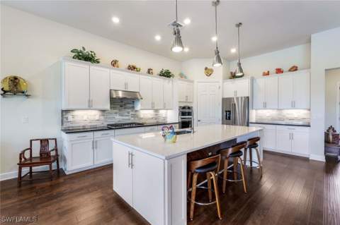 9335 Surfbird Ct, Naples FL - photo 7 of 47