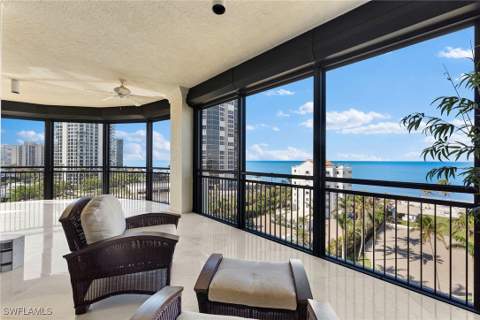 81 Seagate Dr 801, Naples FL - photo 11 of 39
