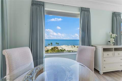 81 Seagate Dr 801, Naples FL - photo 15 of 39