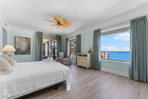 81 Seagate Dr 801, Naples FL - photo 16 of 39
