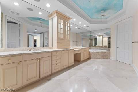 81 Seagate Dr 801, Naples FL - photo 19 of 39