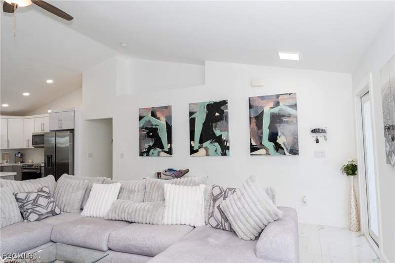 4 bedroom SingleFamilyResidence at 4623 Jacaranda Pkwy W, Cape Coral, Cape Coral — photo 5